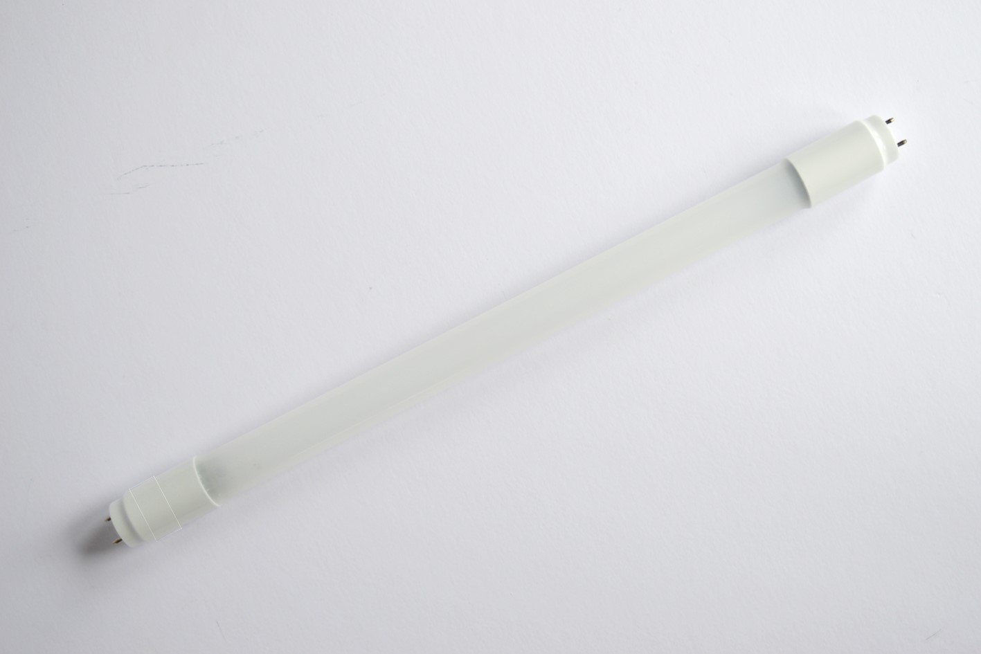 Attracta™ Retrofit LED UV-rør, splintfri 18"/450mm Attracta™ Retrofit LED UV-rør, splintfri 18"/450mm