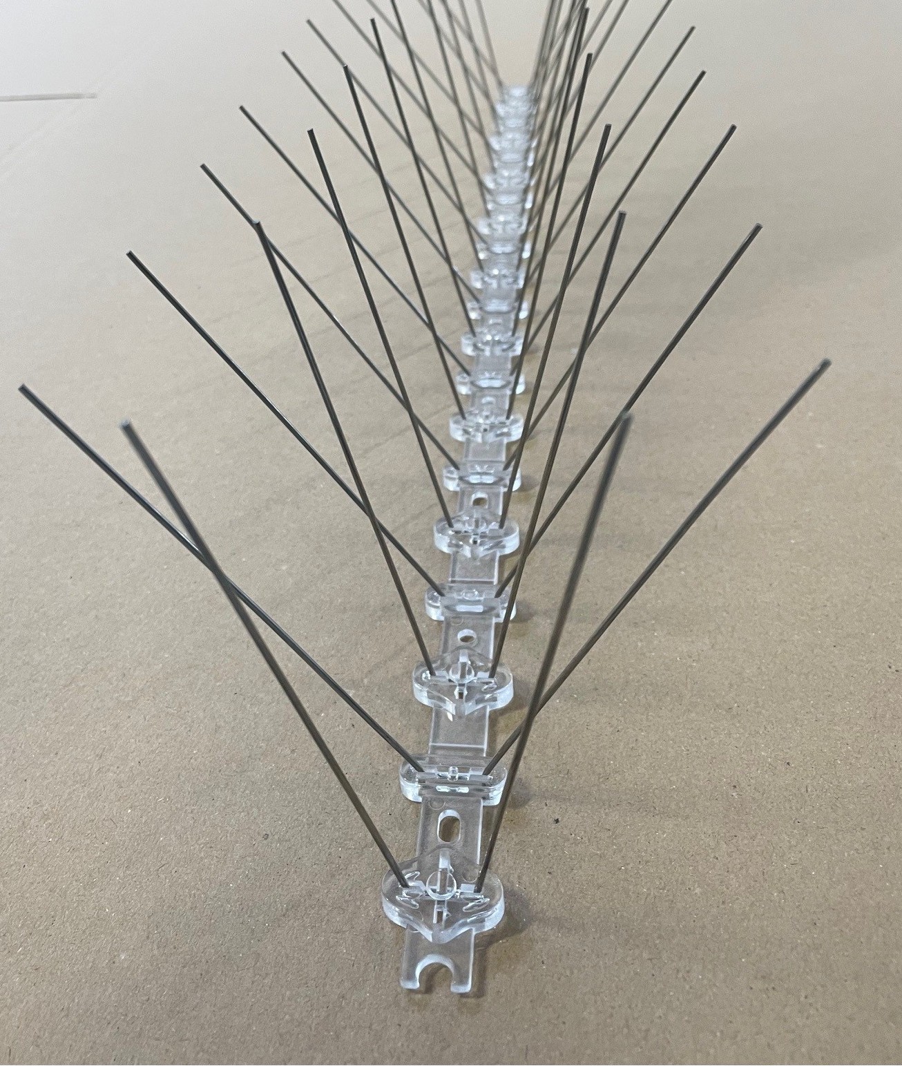 Fuglepigge til duer, dobbelt, 50 cm. Fuglepigge til duer, dobbelt, 50 cm.